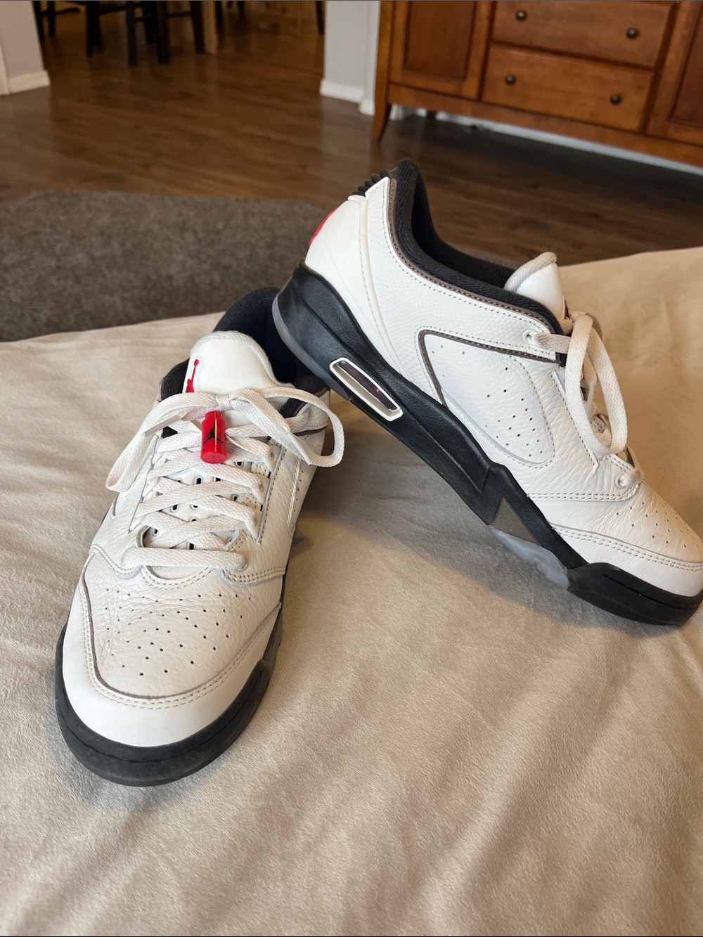 Men’s Air Jordan sneakers (1st listing)
